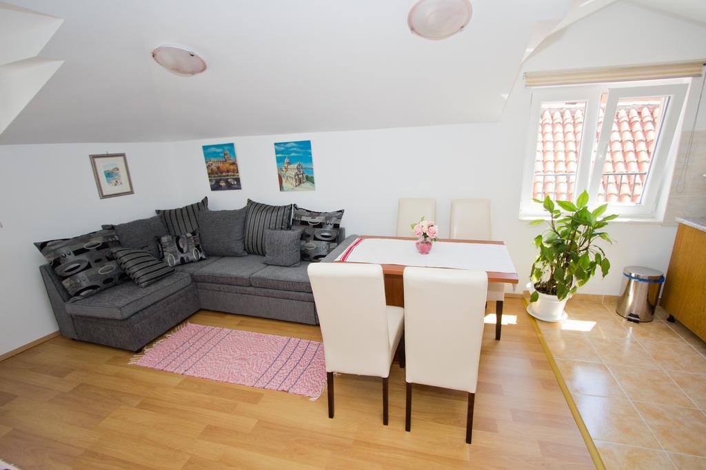 Apartment Bucevic Σίμπενικ Δωμάτιο φωτογραφία